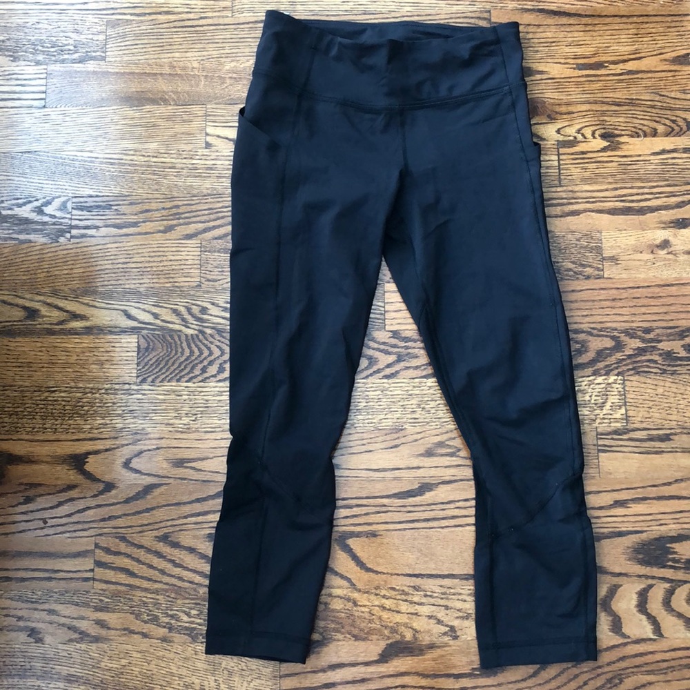 Lululemon size 4 black leggings.